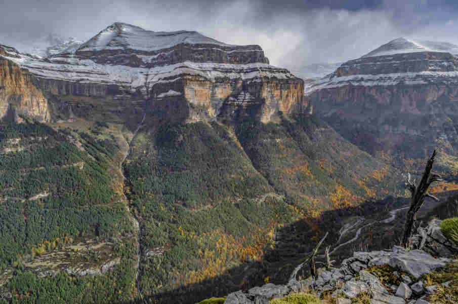 Huesca - parque nacional de Ordesa y Monte Perdido - valle de Ordesa 01 - ruta de los Miradores de Ordesa.jpg